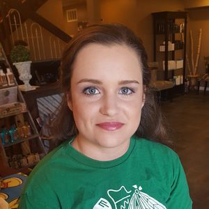 Meet your Posher, Carla